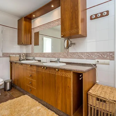 El Clavel Villa
